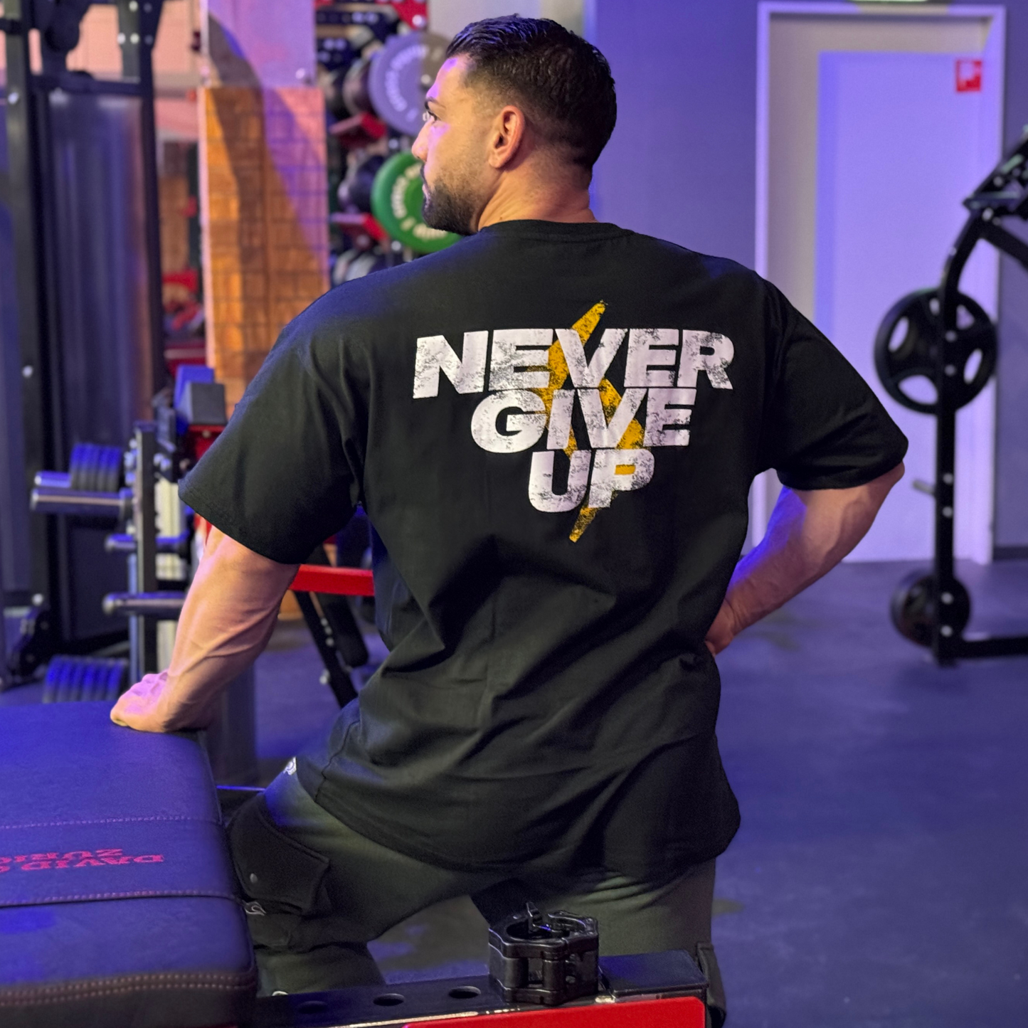LIMITLESS WEAR Oversized Shirt "Never Give Up"